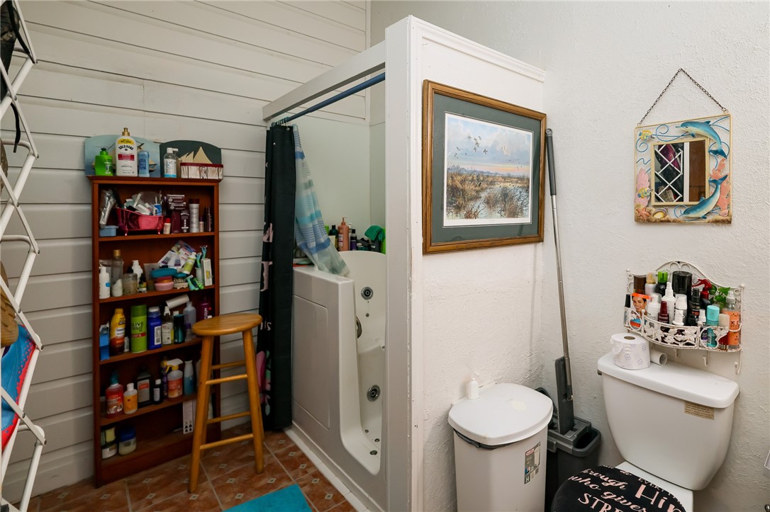 5922 Solomon Property Photo 14