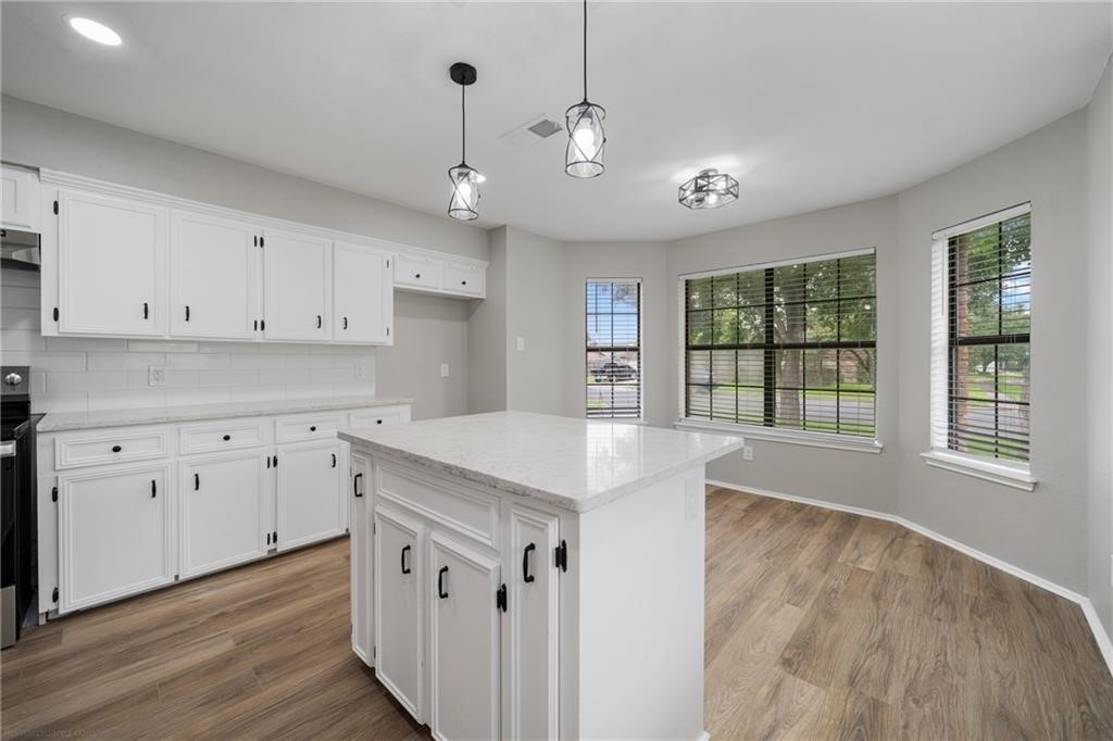 13801 River Canyon Dr Property Photo 8