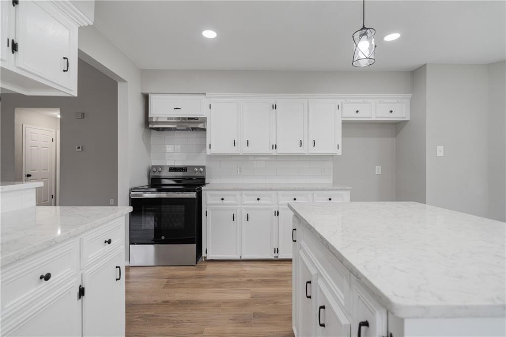 13801 River Canyon Dr Property Photo 12