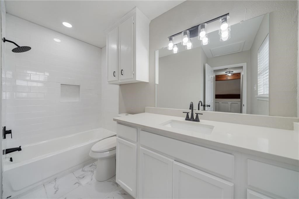 13801 River Canyon Dr Property Photo 24