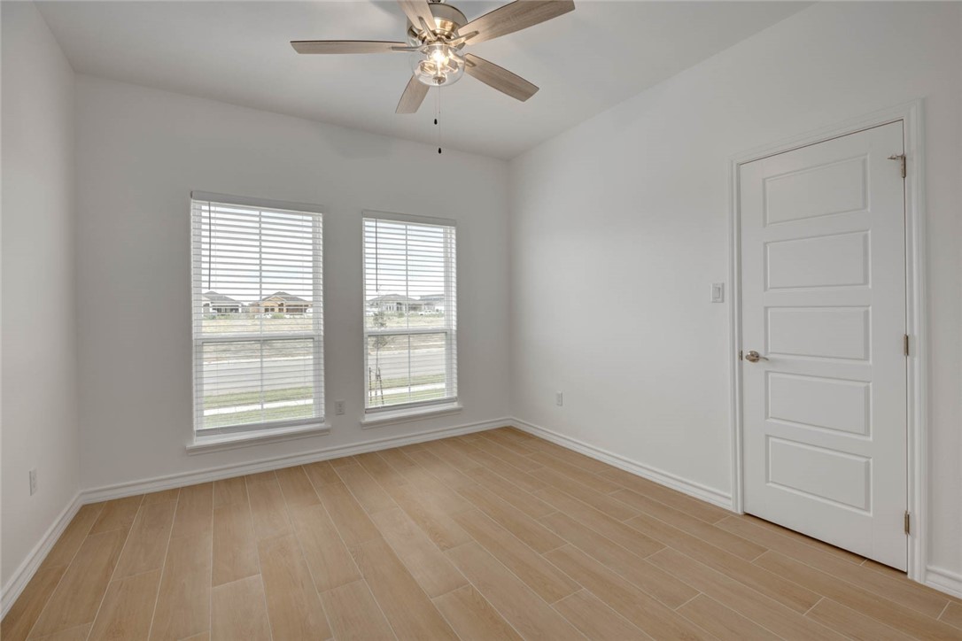 6209 Olivia St Property Photo 21