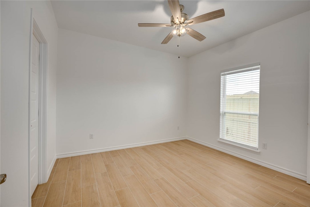 6209 Olivia St Property Photo 24
