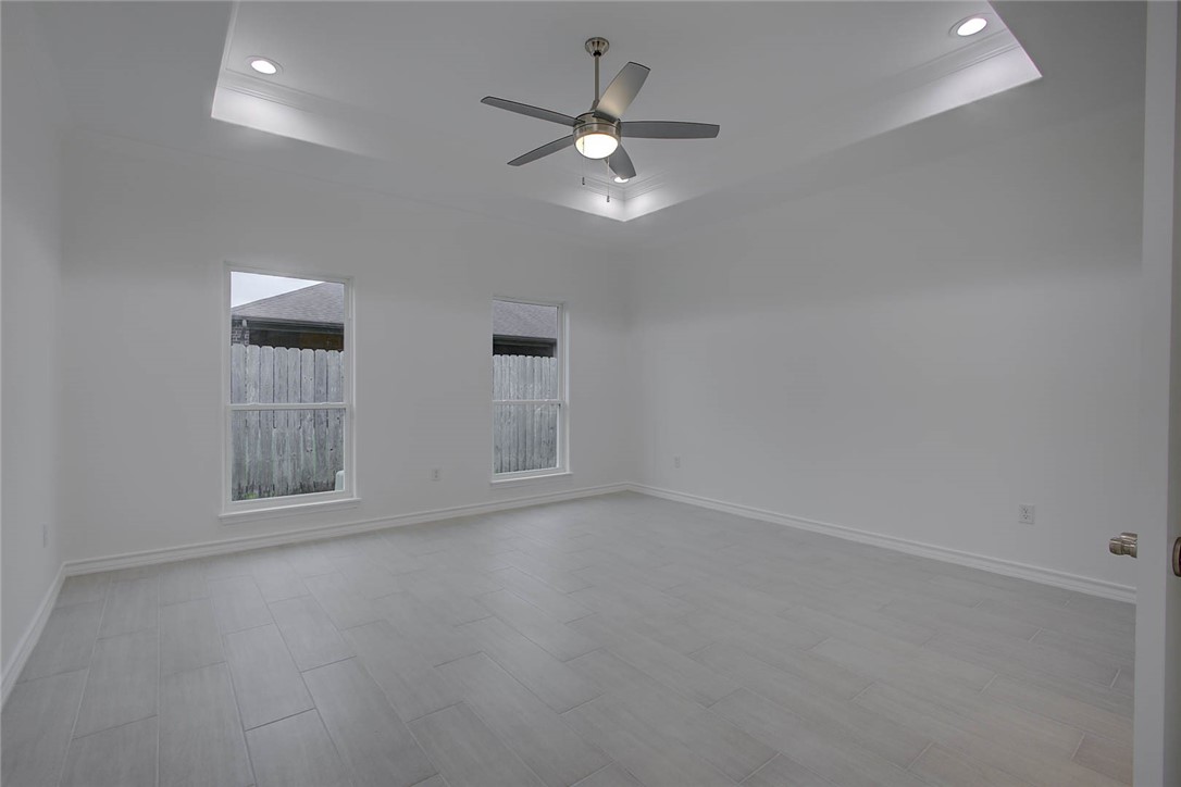 6213 Olivia St Property Photo 10