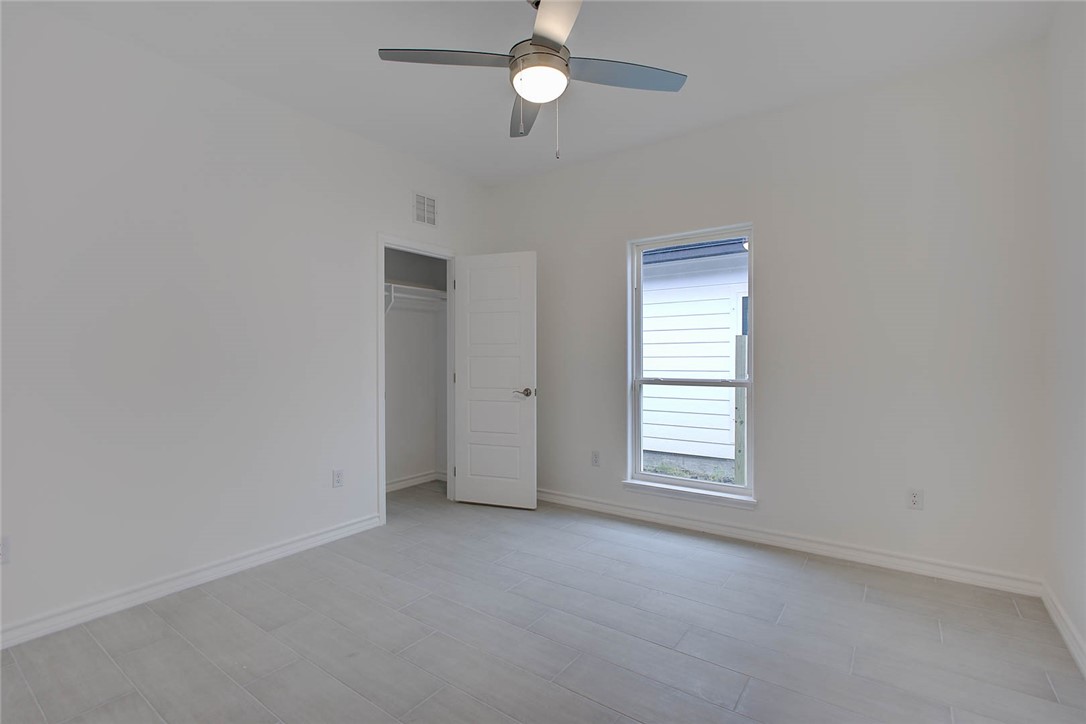 6213 Olivia St Property Photo 23