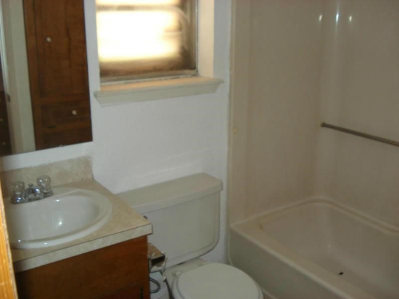2222 Meadowgrove Dr Property Photo 6