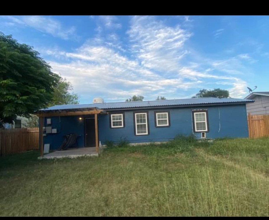 321 S Wanda Dr Property Photo 5