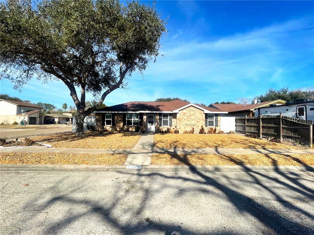 1146 Ontario Dr Property Photo 2