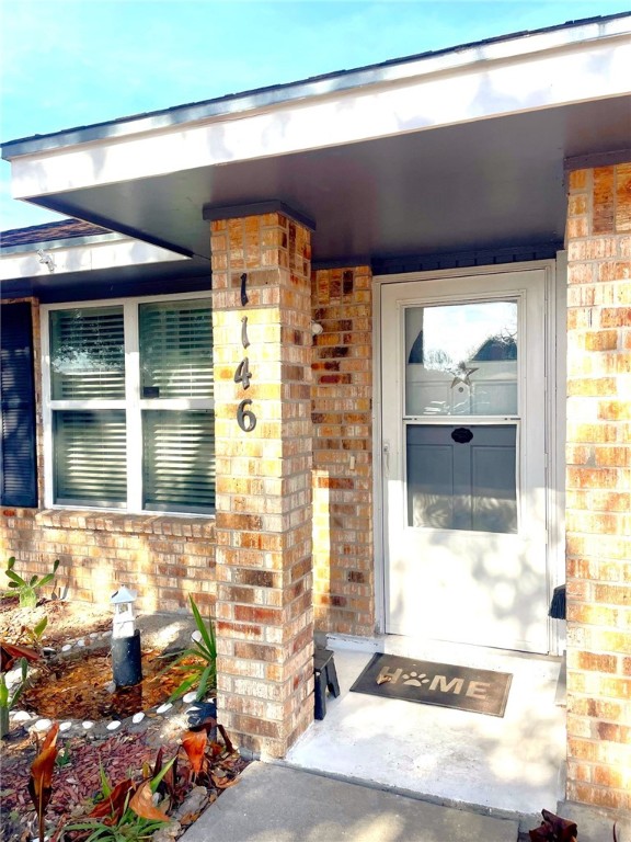1146 Ontario Dr Property Photo 3