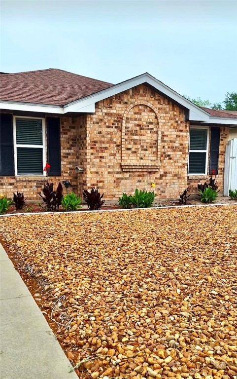 1146 Ontario Dr Property Photo 4
