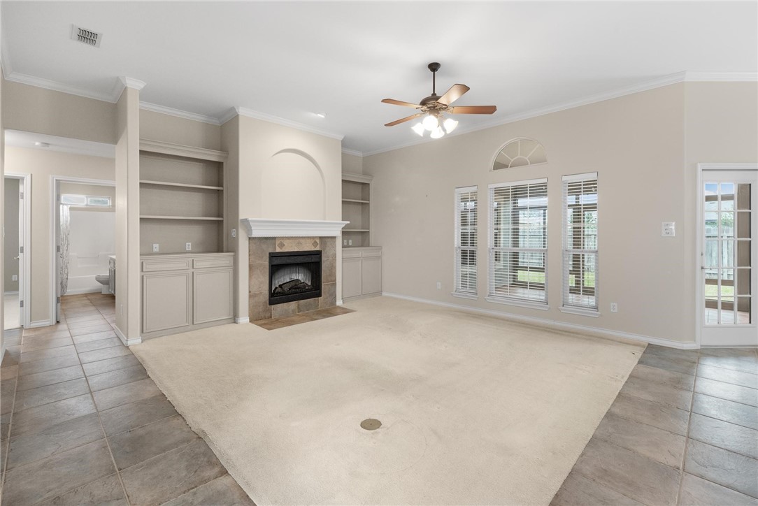 15325 Dasmarinas Dr Property Photo 7