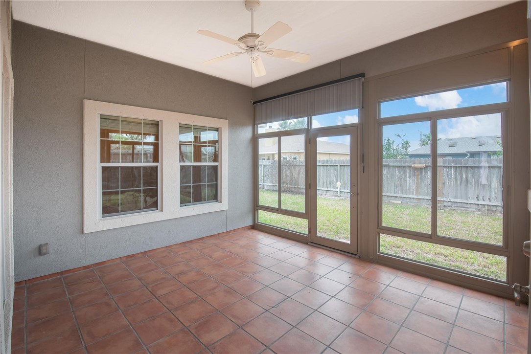 15325 Dasmarinas Dr Property Photo 23