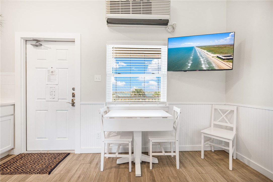 15034 Aruba Dr 213 Property Photo 6