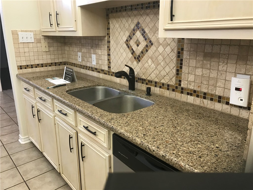 5026 Yorktown Blvd 14 Property Photo 17