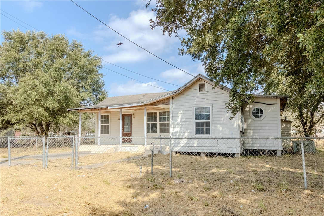 507 E Theodore St Property Photo 2