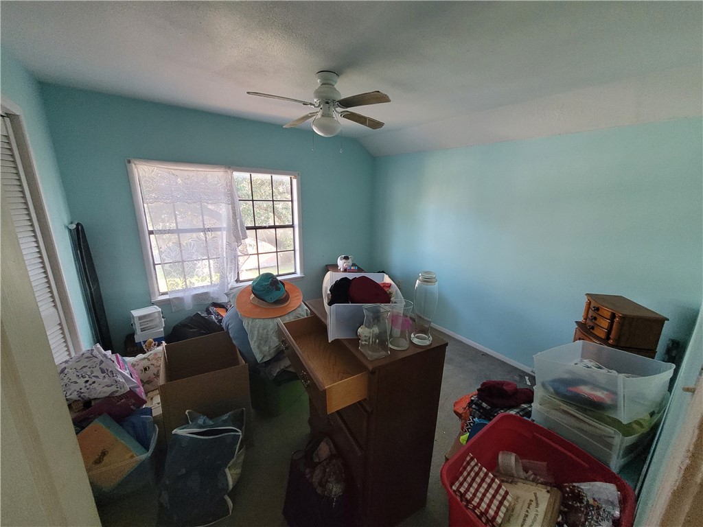 922 Oak Park Ave Property Photo 13