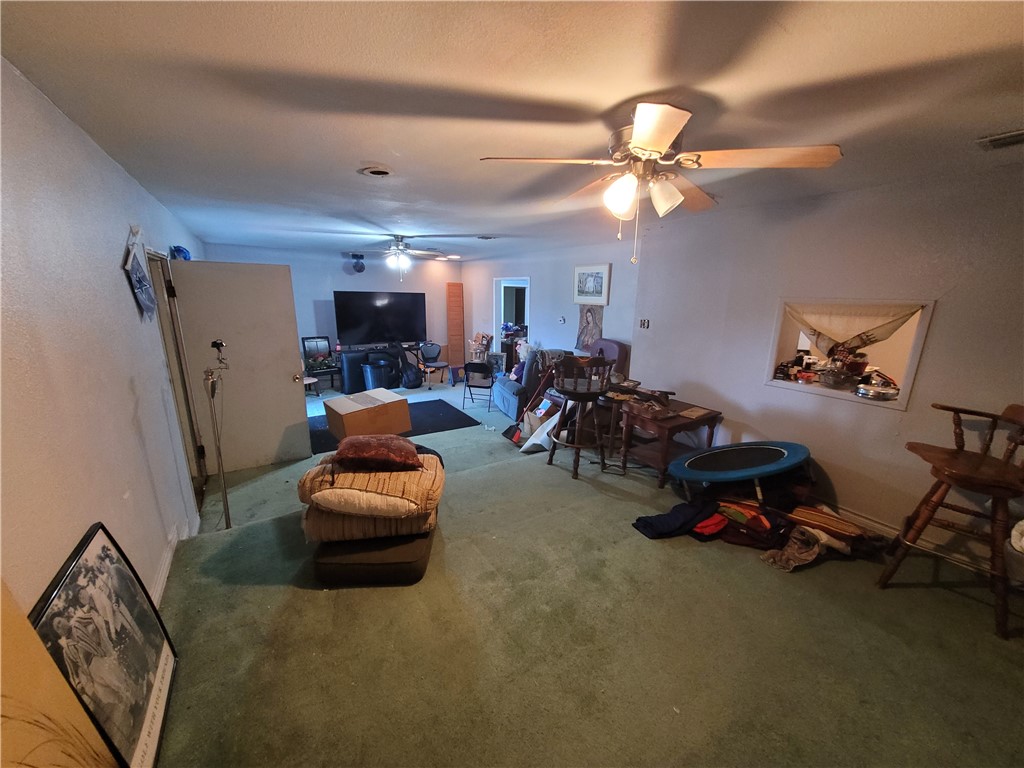 922 Oak Park Ave Property Photo 19