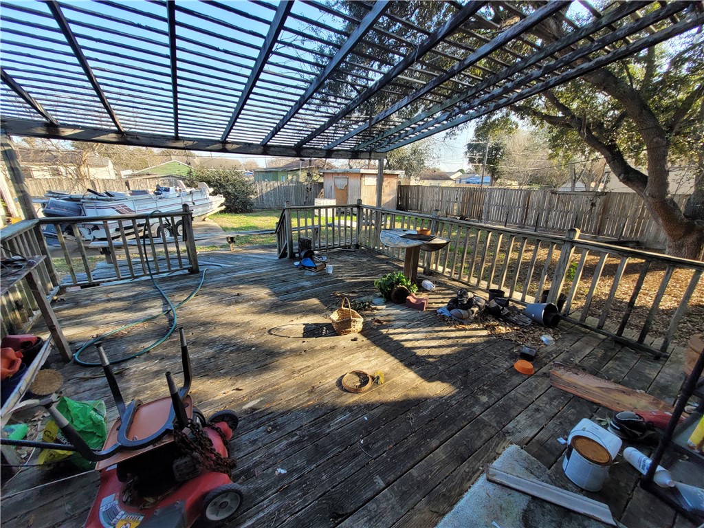 922 Oak Park Ave Property Photo 24