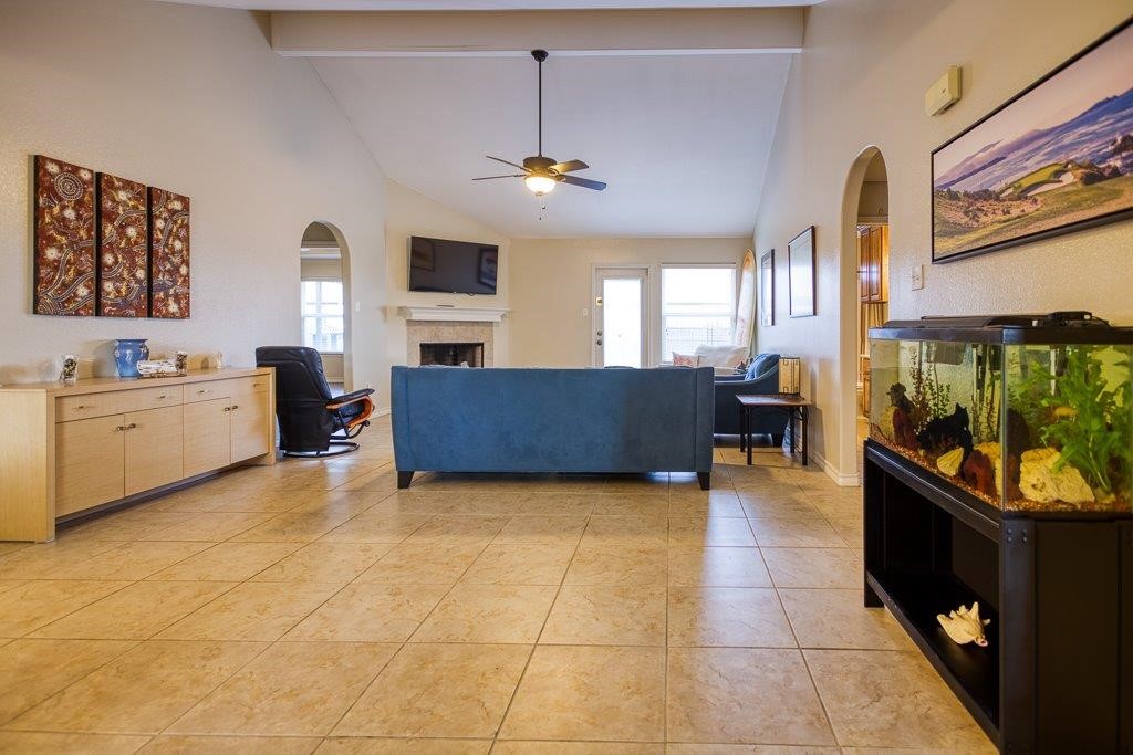 324 Nicklaus Dr Property Photo 3