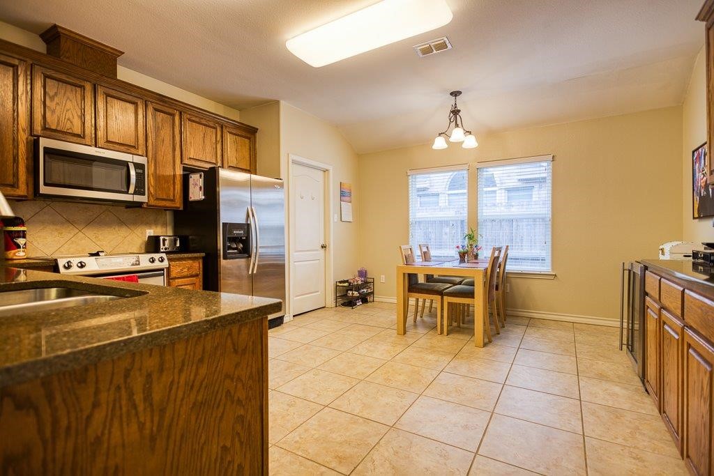 324 Nicklaus Dr Property Photo 5
