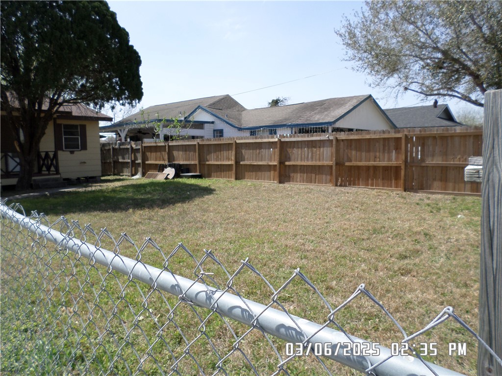2517 Viola Ave Property Photo 2