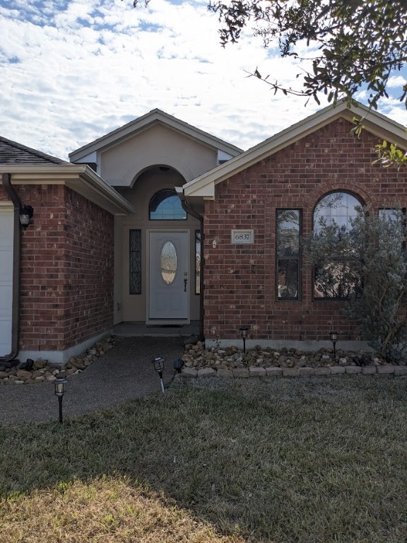 6837 Windy Creek Dr Property Photo 2