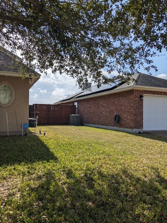 6837 Windy Creek Dr Property Photo 3