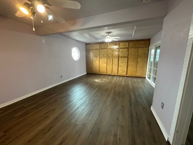 2411 Oak Brook Dr Property Photo 3