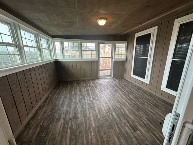 2411 Oak Brook Dr Property Photo 4