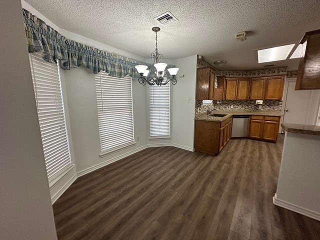 2411 Oak Brook Dr Property Photo 6