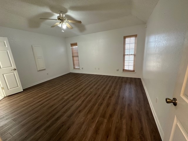 2411 Oak Brook Dr Property Photo 9