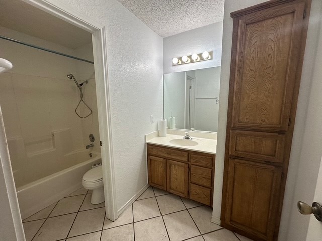 2411 Oak Brook Dr Property Photo 15