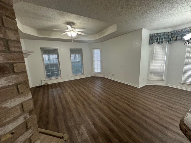 2411 Oak Brook Dr Property Photo 23