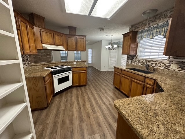 2411 Oak Brook Dr Property Photo 28