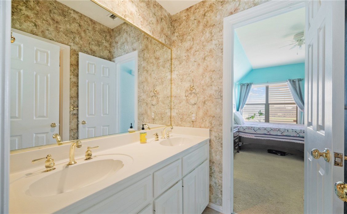 8162 Marseille Dr Property Photo 25