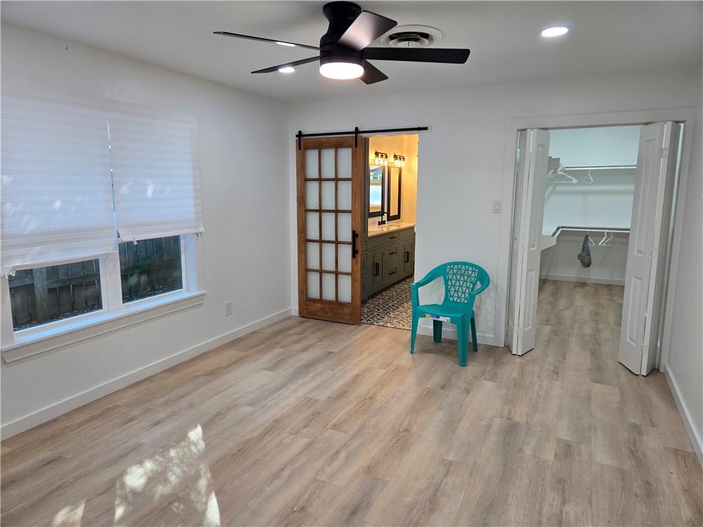 1905 Bay Ave Property Photo 6