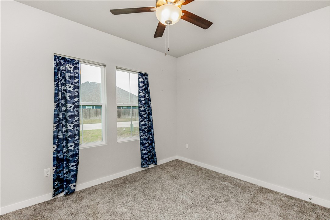 109 Highwood Dr Property Photo 5