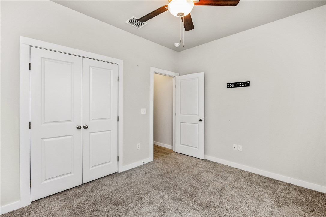 109 Highwood Dr Property Photo 6