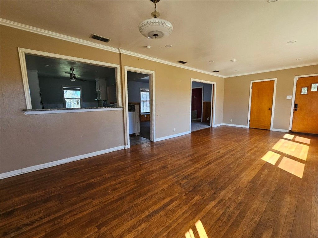 614 W Alice Ave Property Photo 2