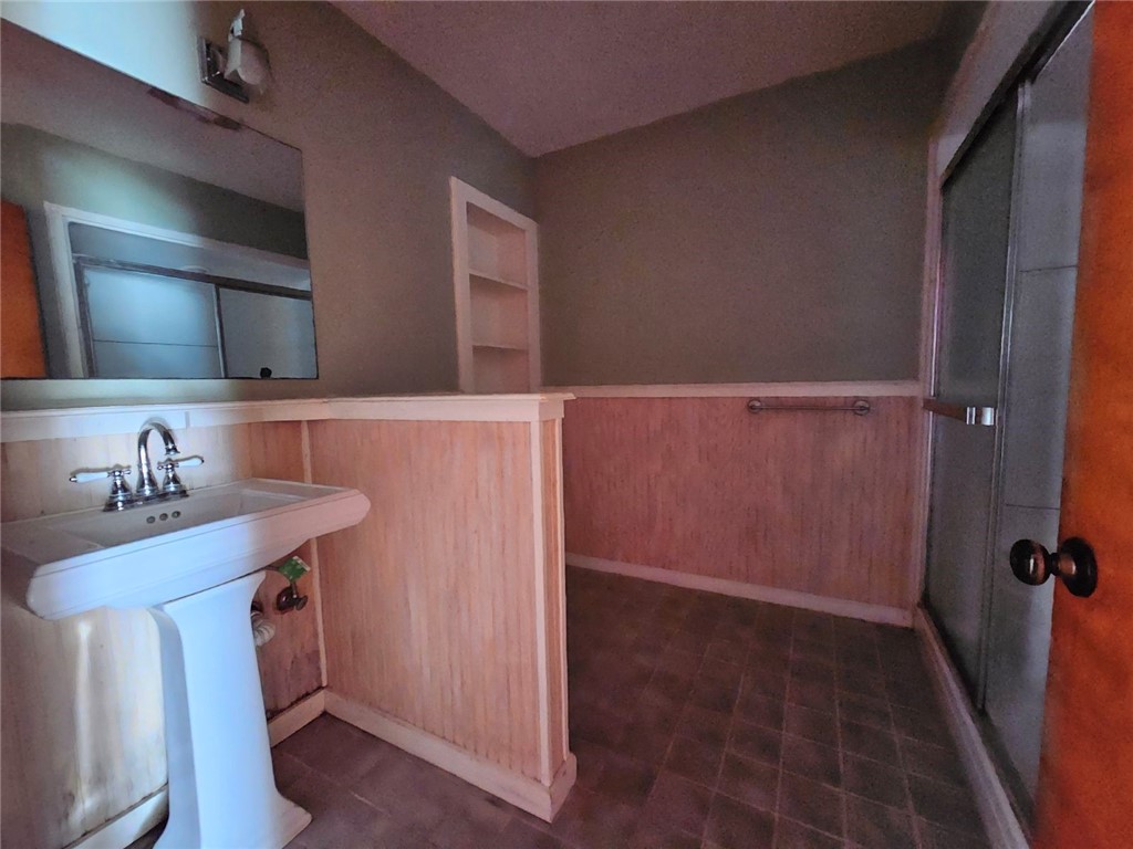 614 W Alice Ave Property Photo 6