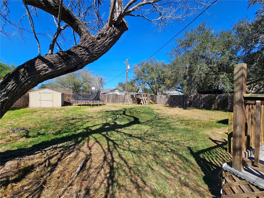 614 W Alice Ave Property Photo 15