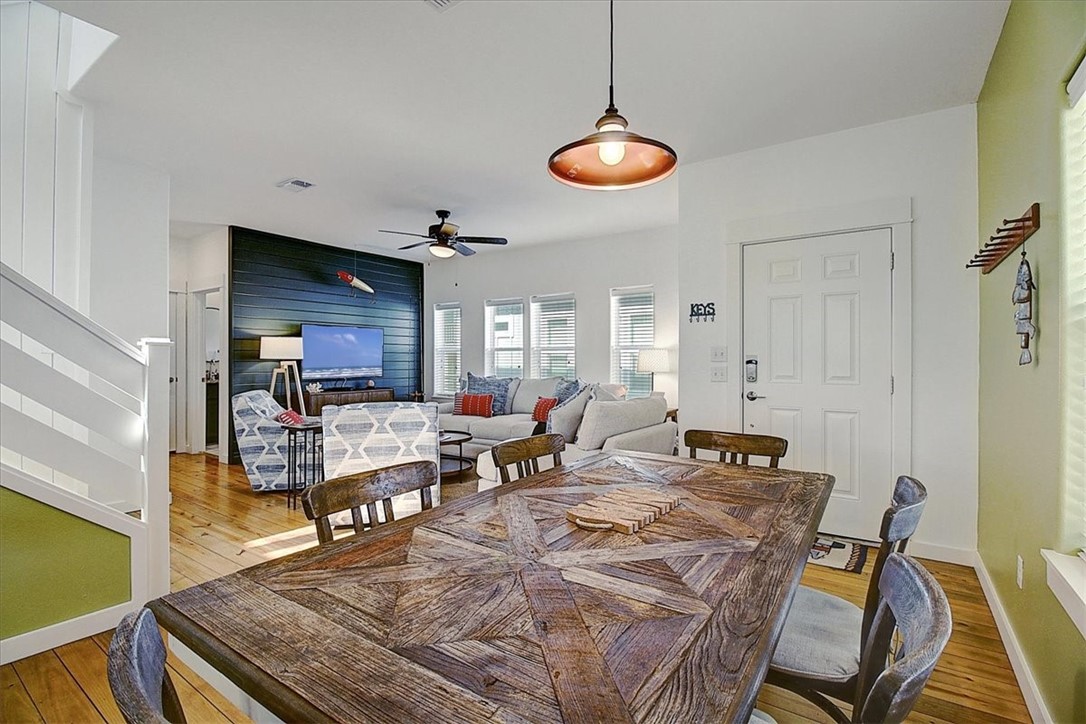 515 W Avenue C Property Photo 11