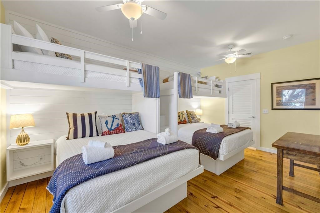 515 W Avenue C Property Photo 17