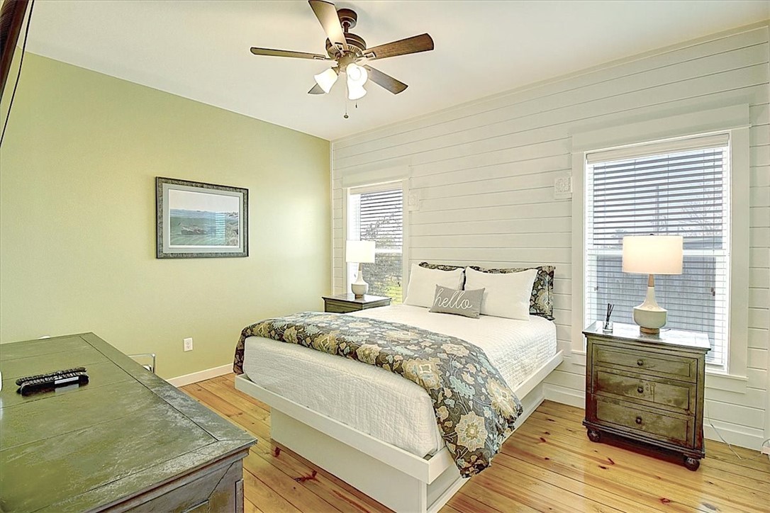 515 W Avenue C Property Photo 21