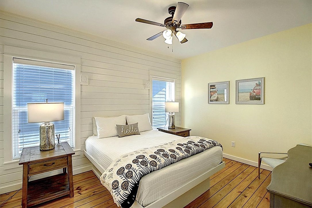 515 W Avenue C Property Photo 24