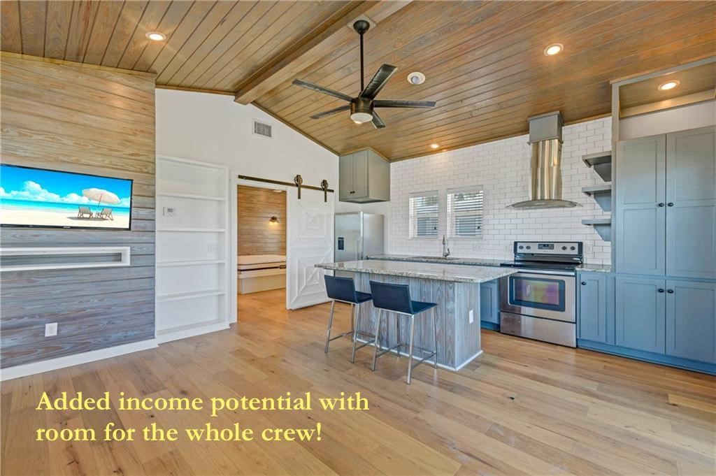 515 W Avenue C Property Photo 30