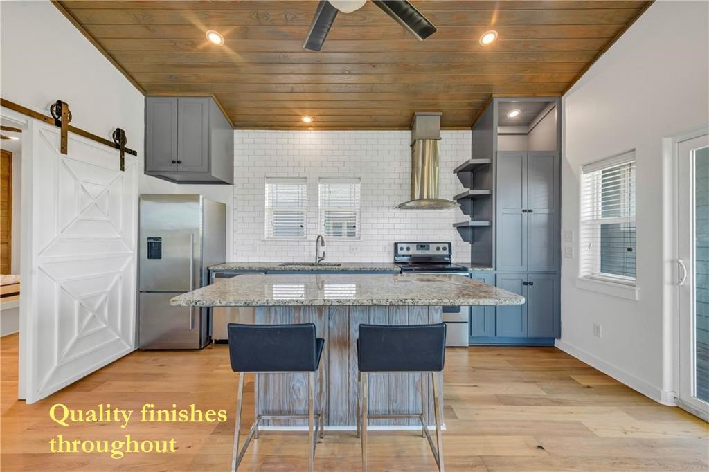 515 W Avenue C Property Photo 31