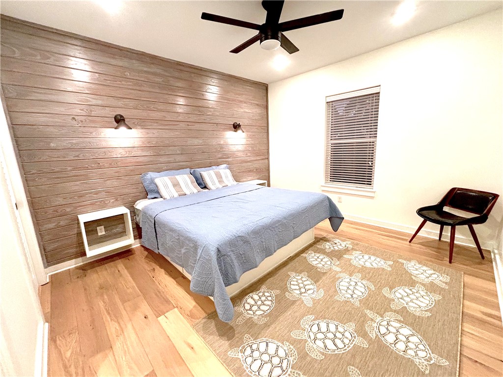 515 W Avenue C Property Photo 33