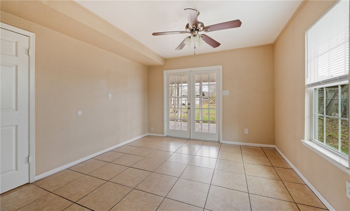 1806 Loritte Dr Property Photo 8