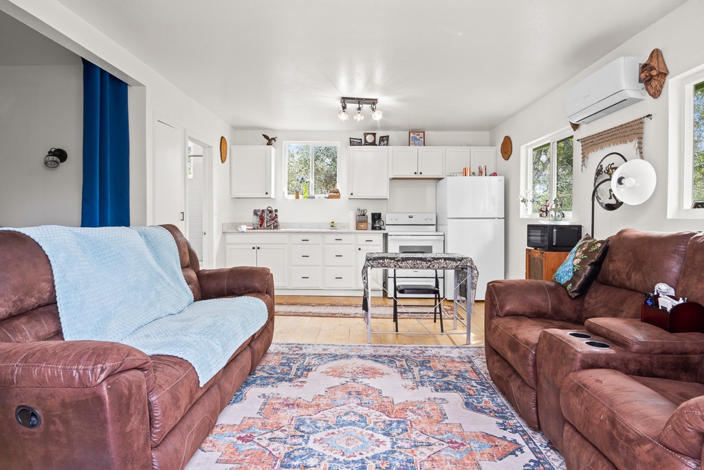652 Rabbit Run Property Photo 25