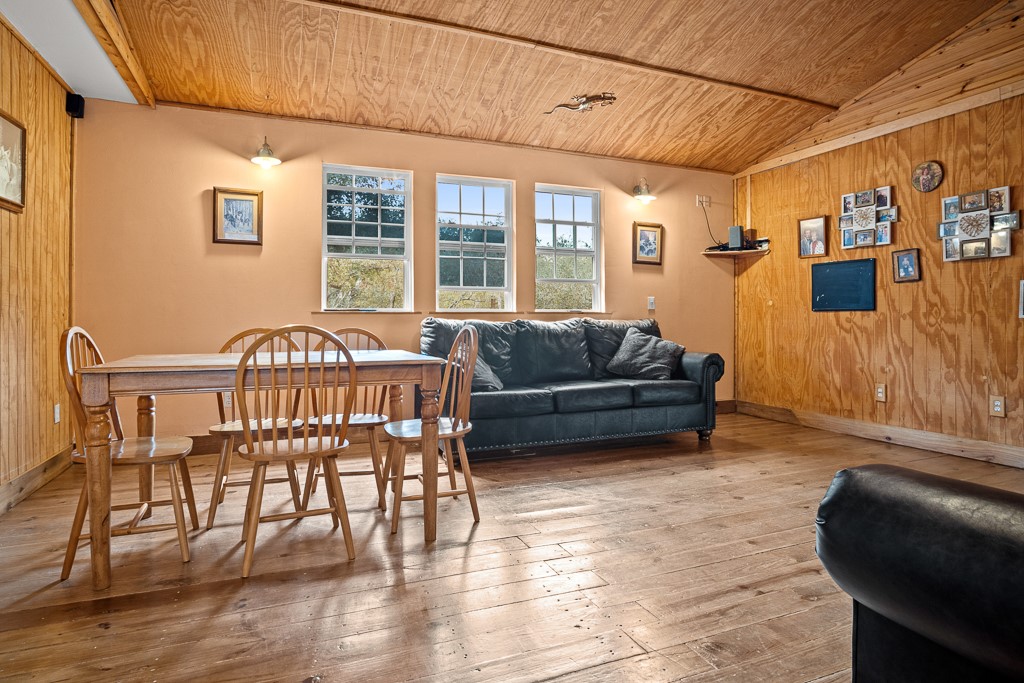 652 Rabbit Run Property Photo 35